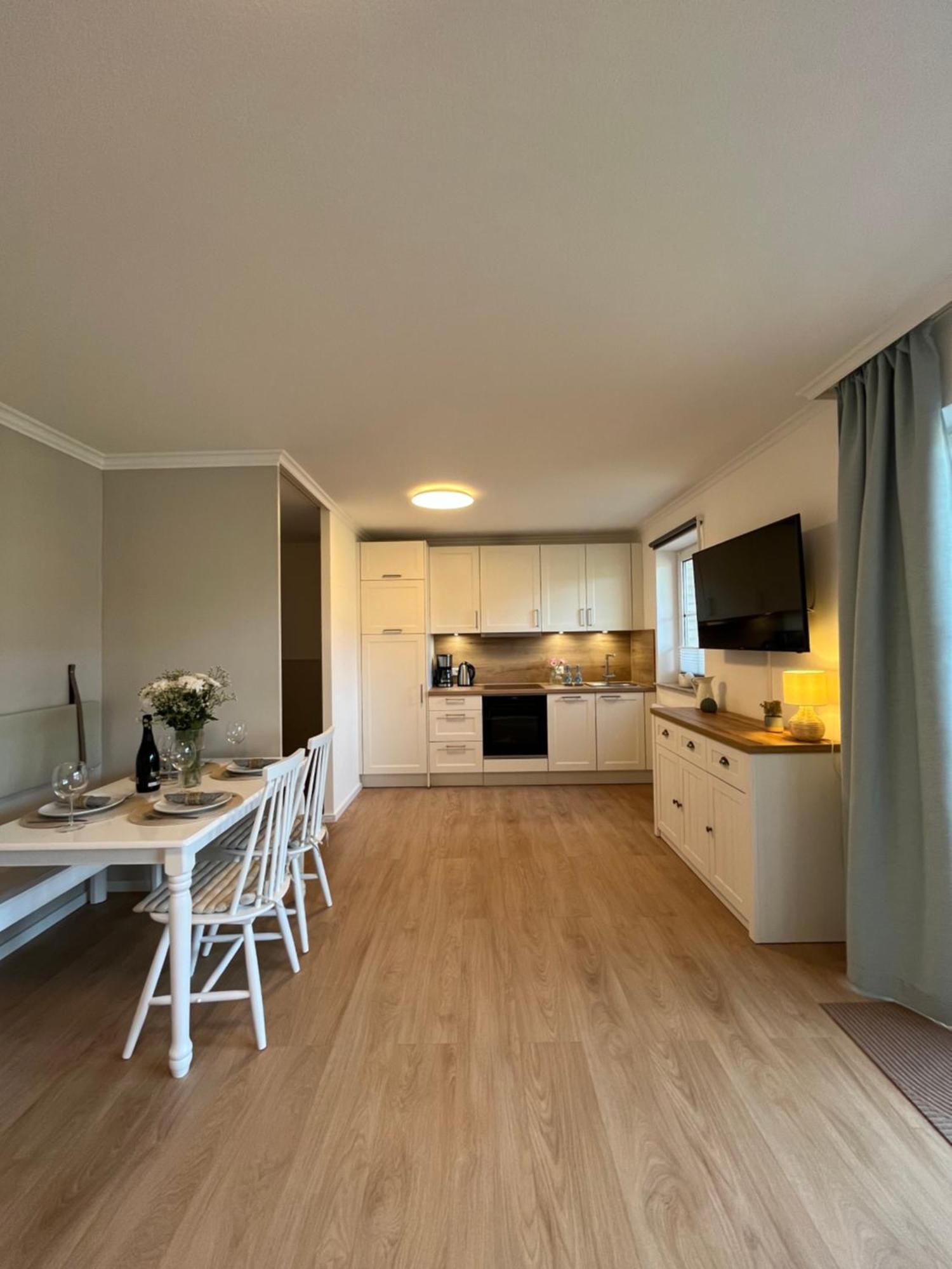 Neu 2024 - Fewo Mit Meerblick & Flair Harrislee Exterior photo
